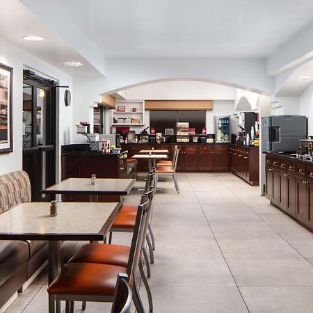 Best Western Plus King'S Inn And Suites Кингман Екстериор снимка