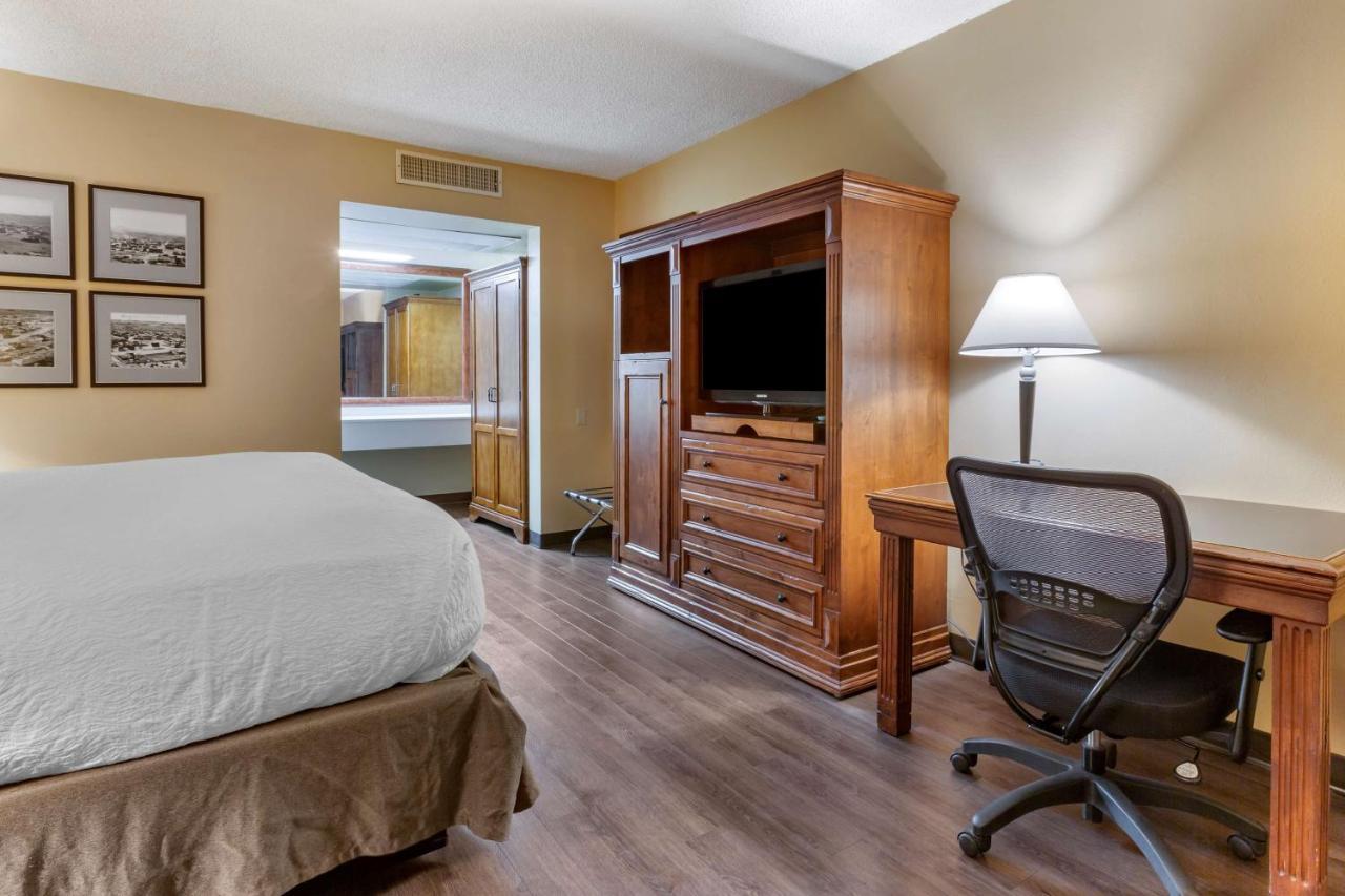 Best Western Plus King'S Inn And Suites Кингман Екстериор снимка