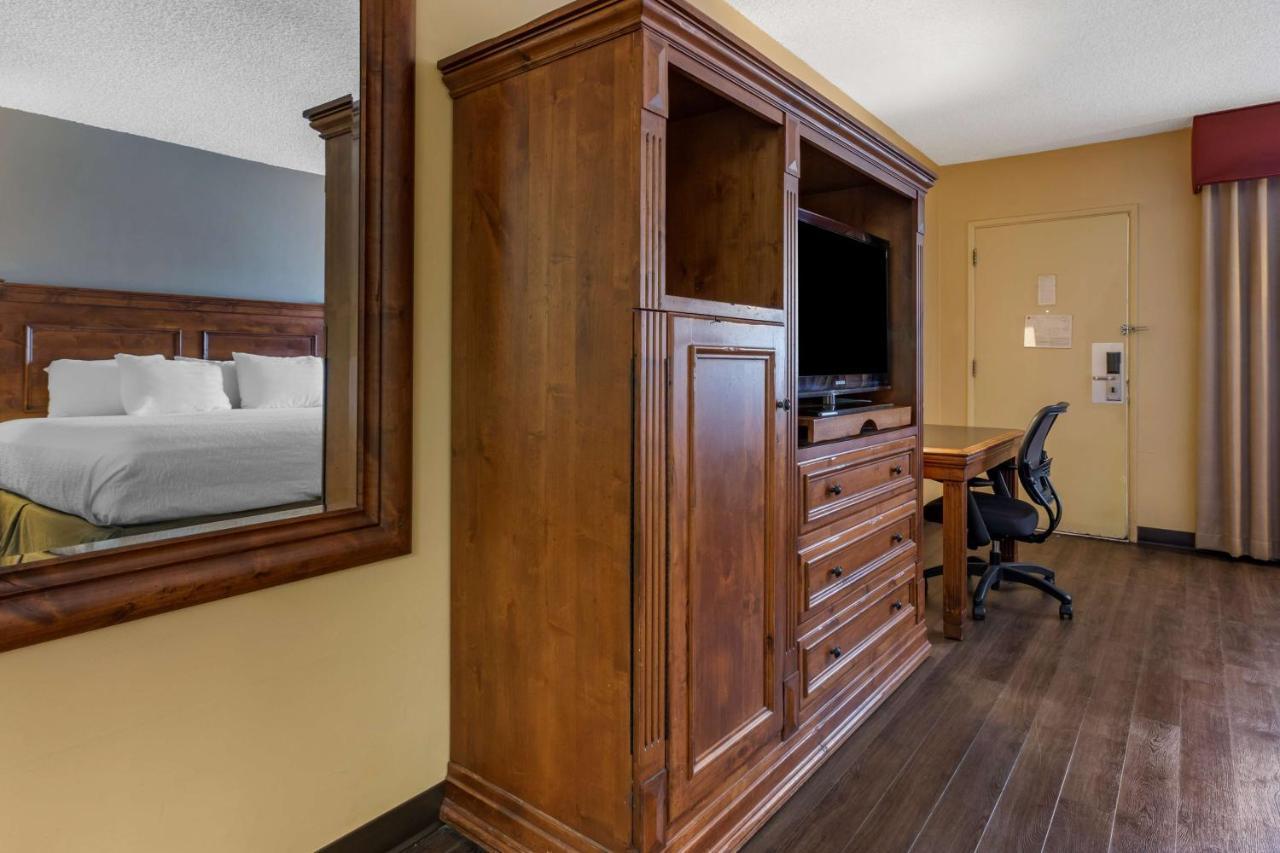 Best Western Plus King'S Inn And Suites Кингман Екстериор снимка