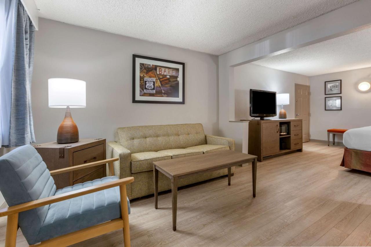 Best Western Plus King'S Inn And Suites Кингман Екстериор снимка