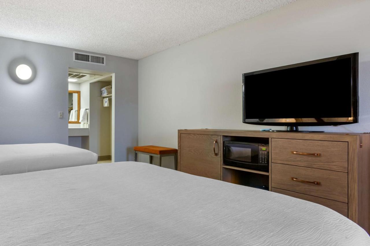 Best Western Plus King'S Inn And Suites Кингман Екстериор снимка