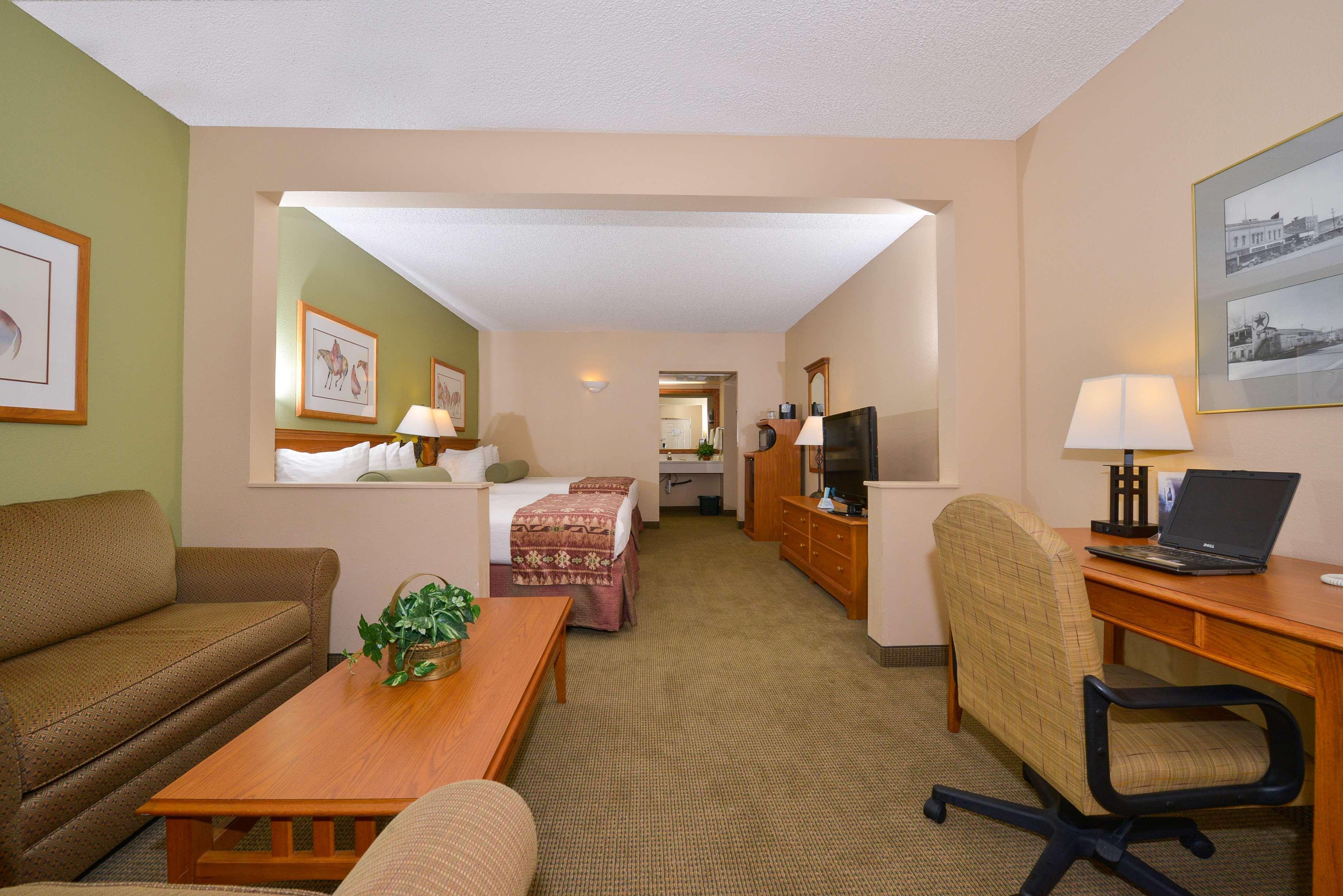 Best Western Plus King'S Inn And Suites Кингман Екстериор снимка