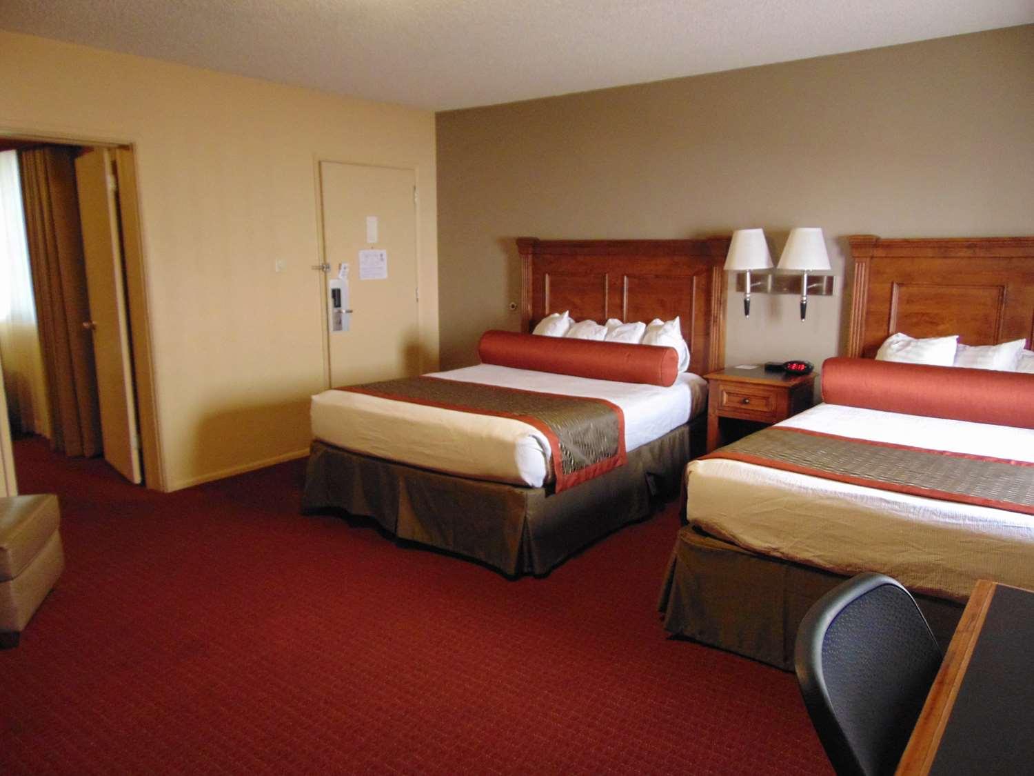Best Western Plus King'S Inn And Suites Кингман Екстериор снимка