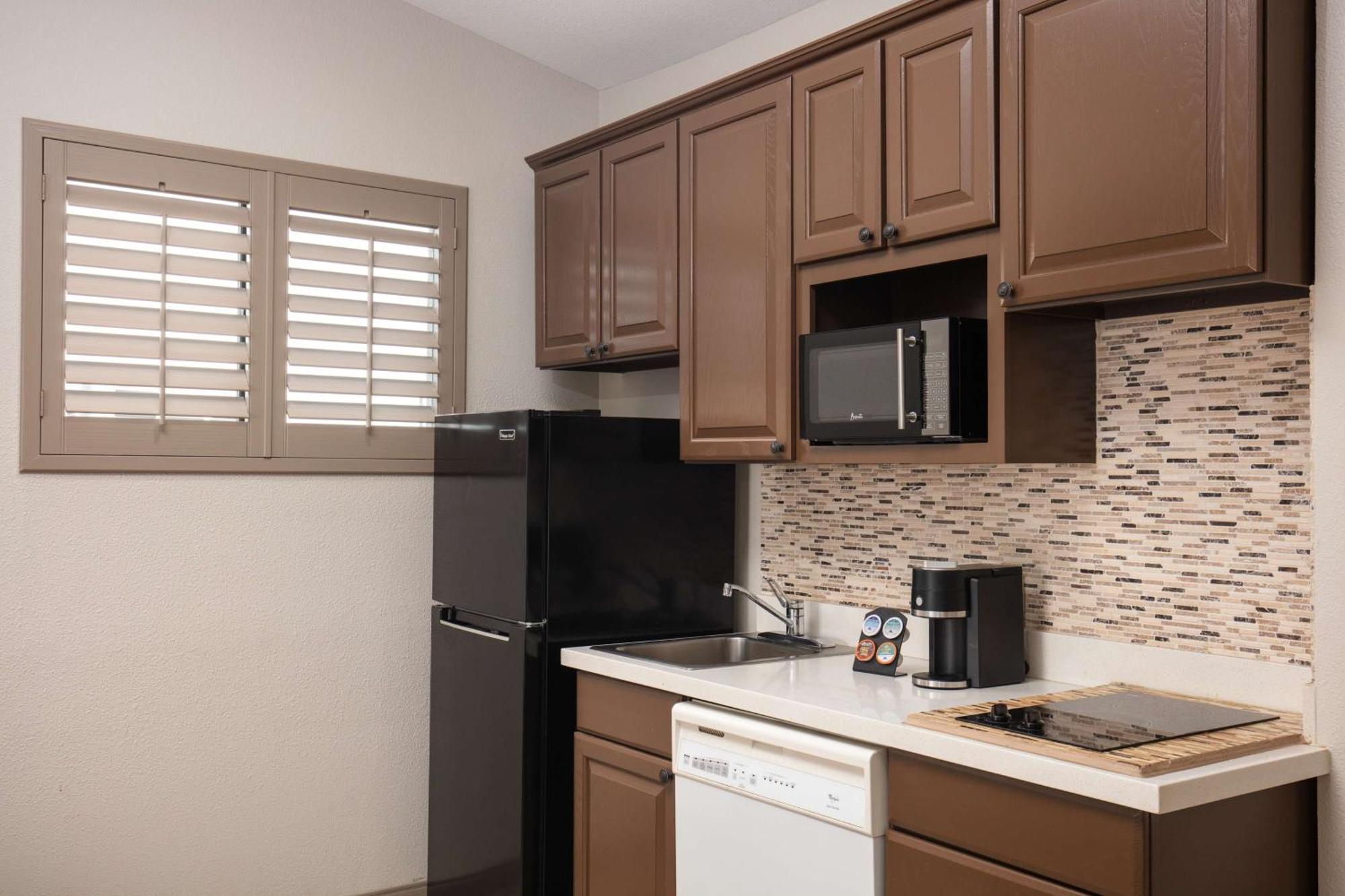 Best Western Plus King'S Inn And Suites Кингман Екстериор снимка