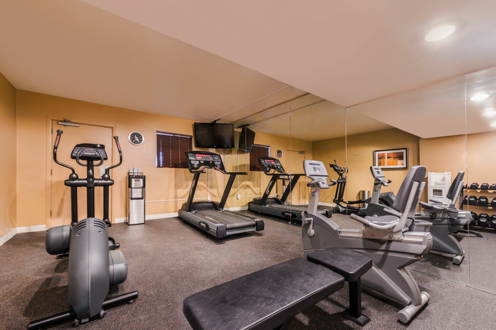 Best Western Plus King'S Inn And Suites Кингман Екстериор снимка